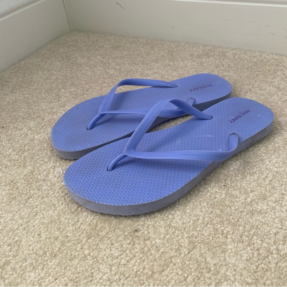 Old Navy Light Purple Flip Flops